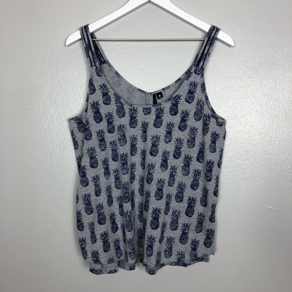 Kensie Pineapple 🍍 Tank